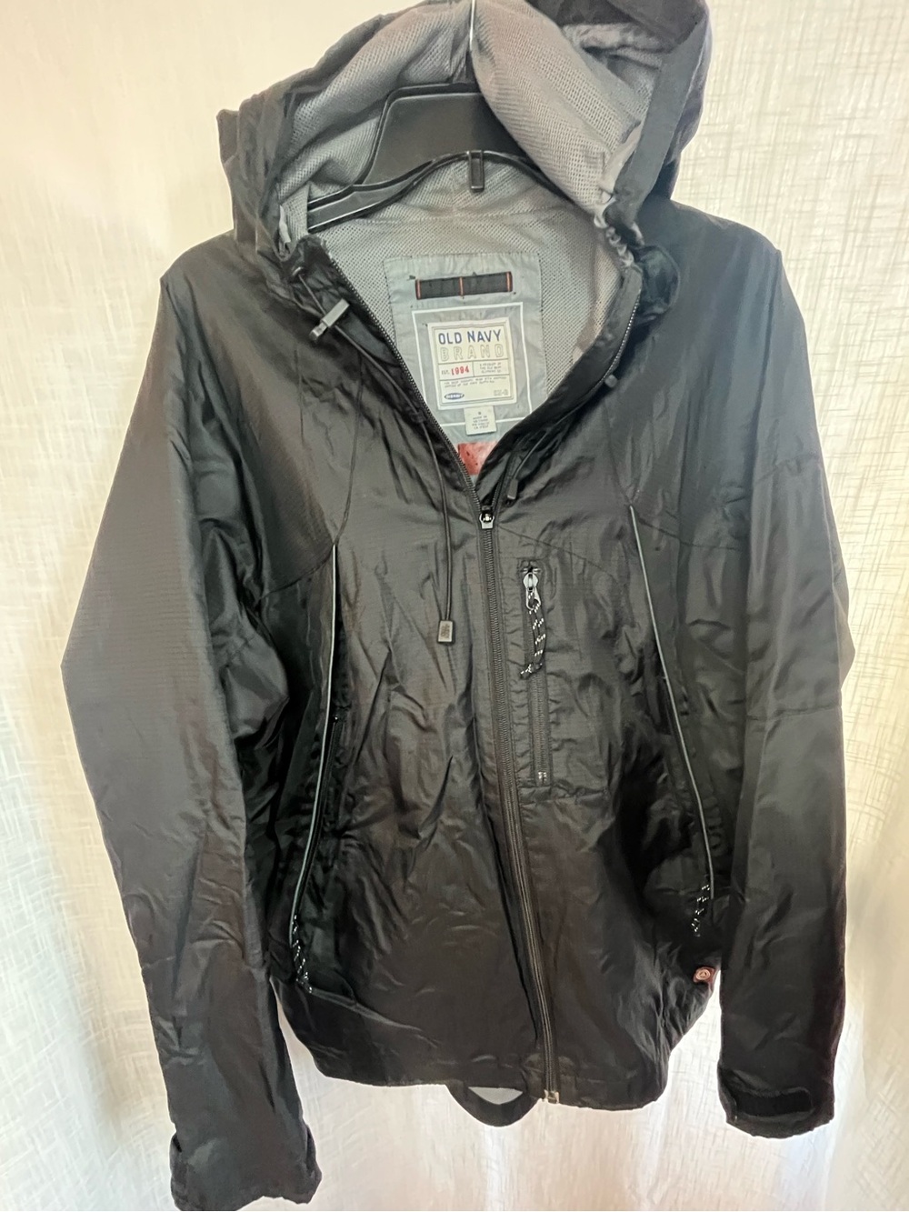 Old Navy Black Men’s Hooded Zip Up Rain Jacket pockets hiking outdoors sz Small